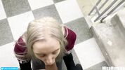 В подъезде белокурая решила поебаться MisaMarkisa