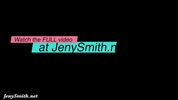 Эксгибиционистка показывает свою красивую грудь Jeny Smith