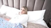 Отчим кончает в киску попастой падчерицы Jenny Lux
