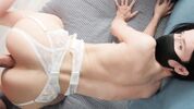 Кончает на живот девушки после анальной прожарки LanaYoung