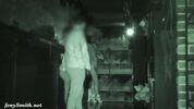Телочка разделась на людях и кайфует от их взглядов горячая телка
