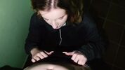 Секс в подъезде с милой русской шептуньей Diana Rider