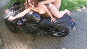 Секс на мотоцикле с любительницей мастурбировать veryhotlovers