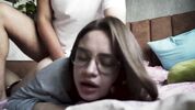 Домашний секс с симпатичной девушкой в очках Notary porn