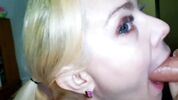 Русская блондинка сосет дилдо с разговорами LittleMaryLove