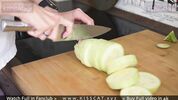 Русская девка готовит еду и отвлекается на секс Kisscat Public